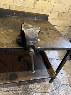 Heavy Duty Metal work bench with grinder & vice