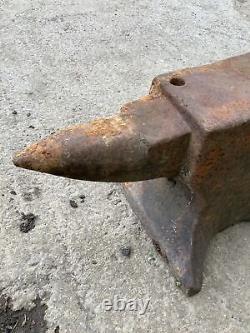 Reclaimed Heavy Old Cast Iron Blacksmiths Metal Working Anvil Single Beck