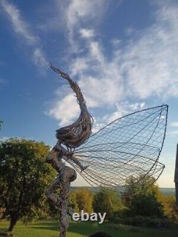 Stainless steel wire sculpture