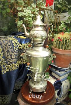 Base de poêle à huile samovar islamique moyen-oriental antique en métal blanc en bon état de fonctionnement